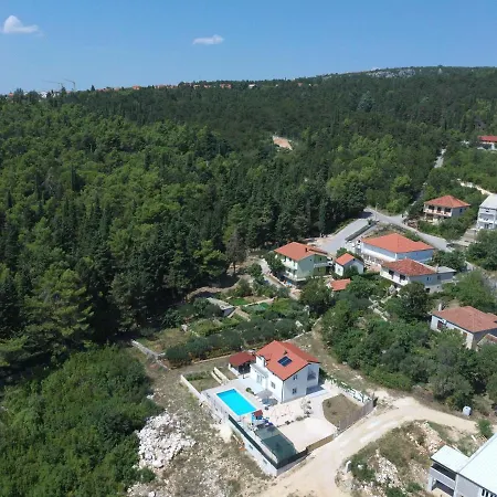 Holiday home Nela Imotski
