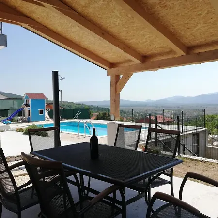 Nela Holiday home *